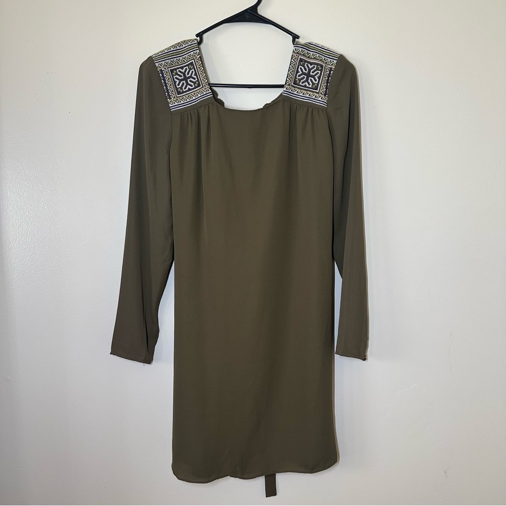 NWT Esley Khaki Long Sleeve Dress with Square Embroidery
